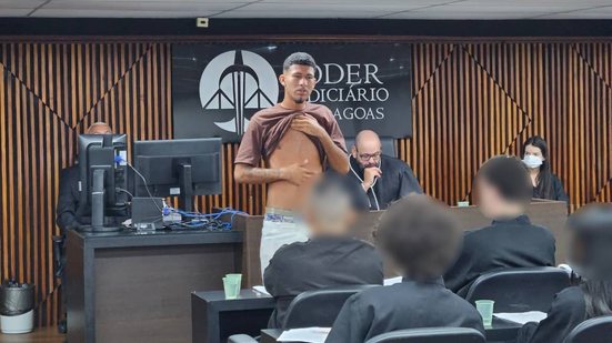 "A gente andava pelo certo”, disse José Gustavo durante depoimento em júri de serial killer de Maceió - Foto: João Arthur Sampaio/TNH1