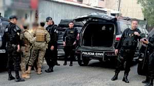 Homem invade comércio, tenta fugir pelos telhados e é contido pela polícia no Poço - Ascom PC-AL