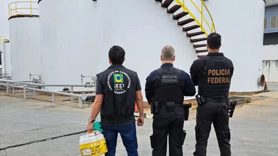 Operação investiga empresas para rastrear uso de metanol em bebidas - Divulgação / PF