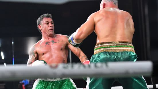 Wanderlei Silva luta contra Acelino Popó de Freitas durante o Spaten Fight Night 2, rno espaço ARCA, em Sao Paulo, SP. A luta terminou em briga generalizada entre as equipes dos lutadores - PX IMAGES / Folhapress