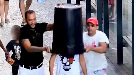 Rafael Chocolate é processado por fazer 'pegadinha' com desconhecidos no Recife - Reprodução / YouTube