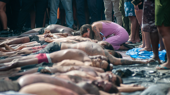 O governo do Rio de Janeiro afirmou que identificou 99 dos 117 suspeitos mortos na Operação Contenção, deflagrada na terça-feira (28), contra membros do Comando Vermelho - Folhapress