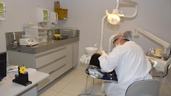 Saiba quais são as unidades da Rede Estadual de Saúde Pública que ofertam serviços odontológicos - Carla Cleto / Ascom Sesau