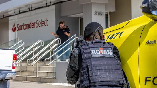 Simulação de sequestro de gerente bancário mobiliza Bope e Rotam na Ponta Verde - SSP-AL