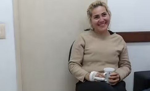 Ana Paula Fernandes ri durante o seu interrogatório à polícia. Ela é considerada uma 'serial killer' pela investigação - Foto: Reprodução