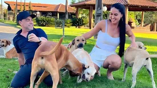 Zezé Di Camargo e Graciele Lacerda recebem animais em situação de rua - Reprodução / Instagram