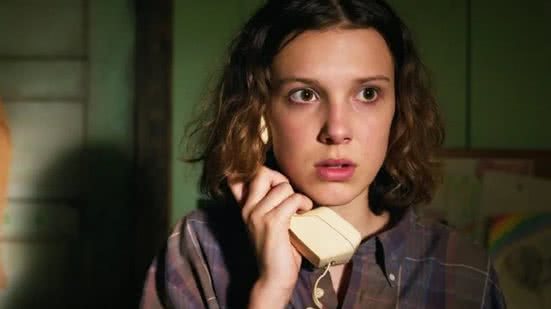 A atriz Millie Bobby Brown em 'Stranger Things' - Divulgação