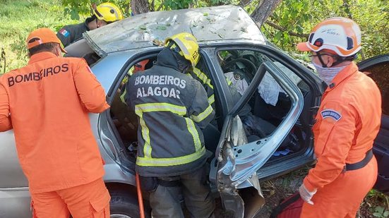 Imagem Quatro pessoas ficam feridas em acidente; vítima em estado grave foi resgatada de helicóptero