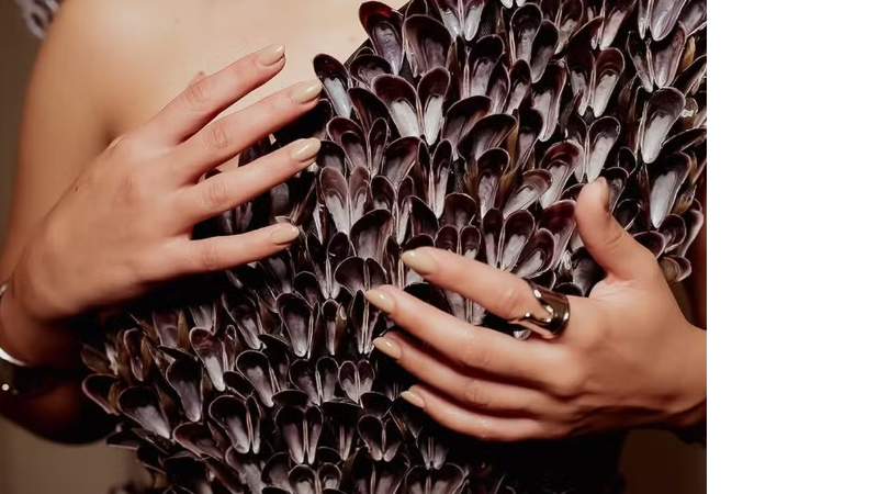 A produção exigiu cuidado artesanal, refletindo a luta e o cotidiano das marisqueiras - Foto: Divulgação