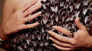 A produção exigiu cuidado artesanal, refletindo a luta e o cotidiano das marisqueiras - Foto: Divulgação