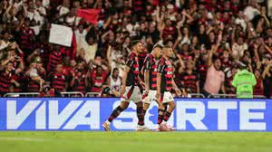 Danilo, De La Cruz e Carrascal estão fora da partida - Gilvan de Souza / Flamengo