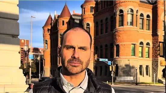 Eduardo Bolsonaro anunciou em vídeo que passará um período nos Estados Unidos - Reprodução / Youtube