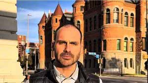 Eduardo Bolsonaro anunciou em vídeo que passará um período nos Estados Unidos - Reprodução / Youtube