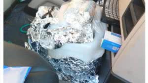 Artefato caseiro encontrado dentro da cabine da carreta - Reprodução / TV Globo