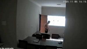 Homem é preso por invadir apartamento de vizinha e furtar calcinhas - Reprodução / Redes sociais