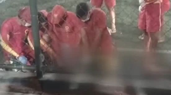 Homem passa mal e morre em jogo de futebol amador na orla de Pajuçara - Reprodução / Balanço Geral AL