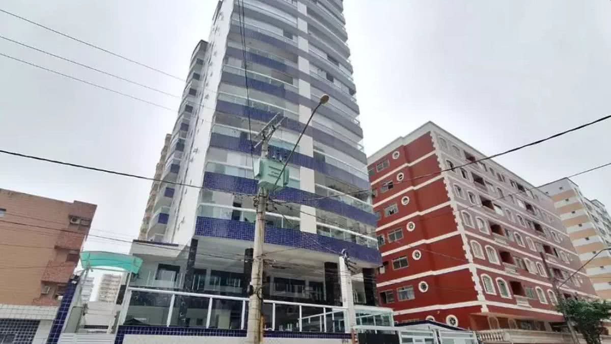 Homem cai do 15º andar e morre durante instalação de luzes de Natal na sacada