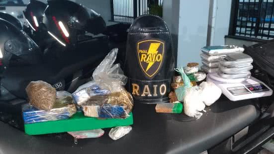 PM prende suspeito com dois quilos de drogas e oito balanças de precisão - Ascom PMAL