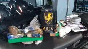 PM prende suspeito com dois quilos de drogas e oito balanças de precisão - Ascom PMAL