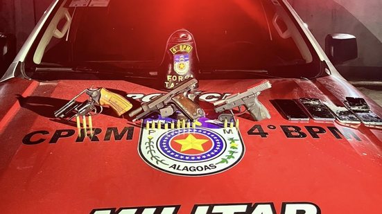 Imagem Quadrilha suspeita de integrar facção criminosa é presa após denúncia de tiros, em Maceió