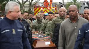 Enterro do sargento da Polícia Militar, Heber Carvalho da Fonseca no Cemitério Jardim da Saudade, em Sulacap, no Rio de Janeiro - Tomaz Silva / Agência Brasil