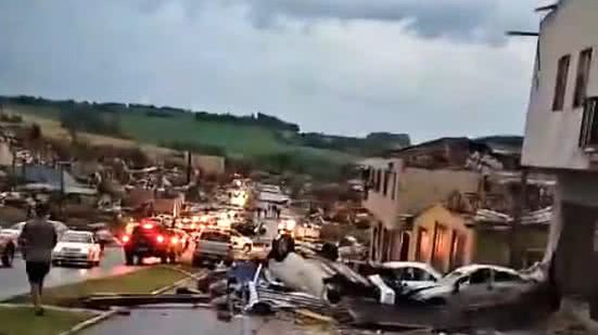 Imagem Vítimas do tornado receberão acolhimento psicológico do SUS no Paraná