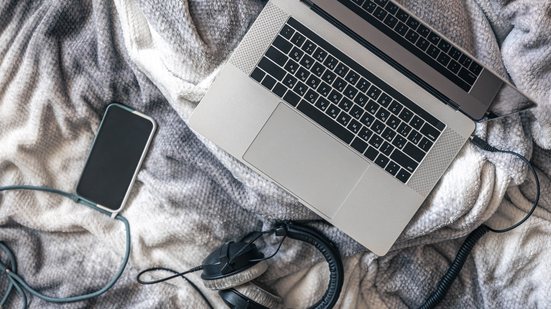 Aprenda dicas importantes de como rever hábitos no dia a dia, principalmente em períodos de ausência prolongada, como viagens - Foto: Equatorial