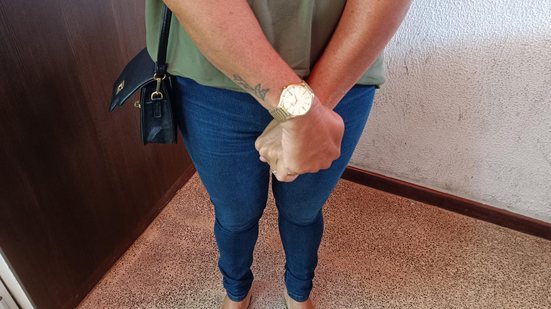 Mulher acompanhou o julgamento do acusado, Albino dos Santos, nesta quinta-feira (13) - Foto: João Victor Souza/TNH1