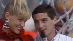 Reprodução / TV Globo - Xuxa e Ayrton Senna no programa especial de Natal do 'Xou da Xuxa' em 1988