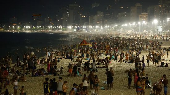 No Rio de Janeiro, o calor intenso vai persistir até a primeira semana de 2026 - Fernando Frazão / Agência Brasil