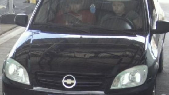 Câmera de vigilância de um pedágio em Minas Gerais ajudou a Polícia Civil a identificar, localizar e prender o casal - Reprodução / PC