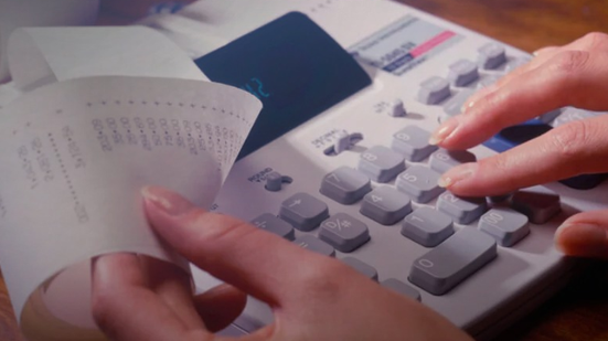 Além da devolução do dinheiro, a empresa deverá pagar R$ 10 mil de indenização por danos morais; a decisão é da 7ª Vara Cível da Capital - Arte: Dicom TJAL.