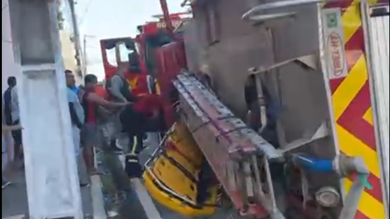 Caminhão pode chegar a 15 toneladas quando carregado. - Foto: Reprodução