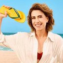 Comercial da Havaianas com Fernanda Torres divide direita e esquerda - Divulgação / Havaianas