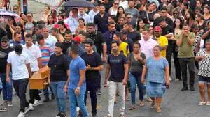 Cortejo fúnebre da nutricionista Mayara Maggry Santos Dias em União dos Palmares - Izael Nascimento / BR104