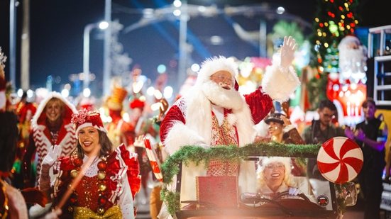 Parada Natalina do Natal de Todos Nós percorreu vários bairros de Maceió. - Foto: Arquivo Secom Maceió