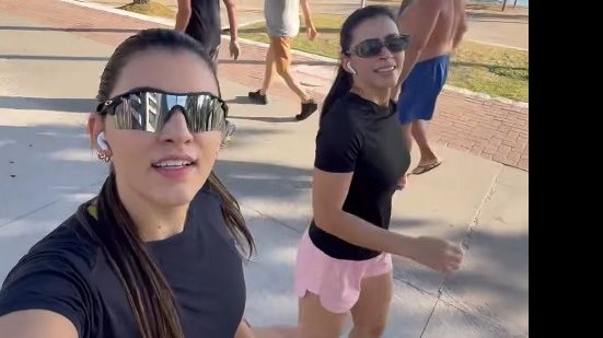 Erica Kawane e a tia, minutos antes do acidente acontecer - Reprodução/Redes Sociais