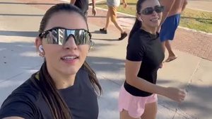 Erica Kawane e a tia, minutos antes do acidente acontecer - Reprodução/Redes Sociais