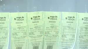 Sonho do bilhão: maceioenses procuram lotéricas em cima da hora para apostar na Mega da Virada - Reprodução / TV Pajuçara