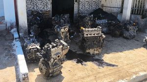 No total, as equipes apreenderam 18 motores de automóveis, além de nove caixas de câmbio com numeração suprimida - Foto: Ascom PM