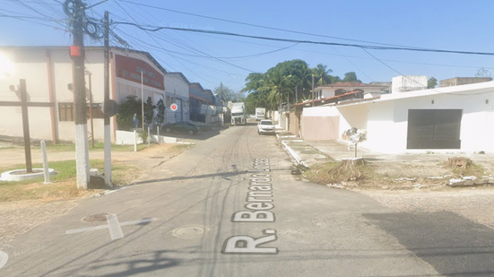 Suspeito de roubo foi localizado na Rua Teófilo de Barros - Google Maps