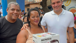 Imagem Rui Palmeira realiza edição especial de fim de ano do projeto "Bora com Rui" na Grota do Cigano