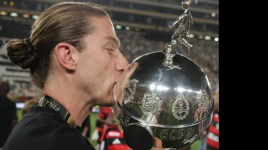 Flamengo fatura mais de R$ 400 milhões com premiações no ano - Gilvan de Souza / Flamengo