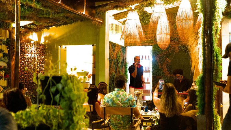 Imagem João Calabar e Dinho Zampier apresentam temporada do show Caleidoscópio em Maceió
