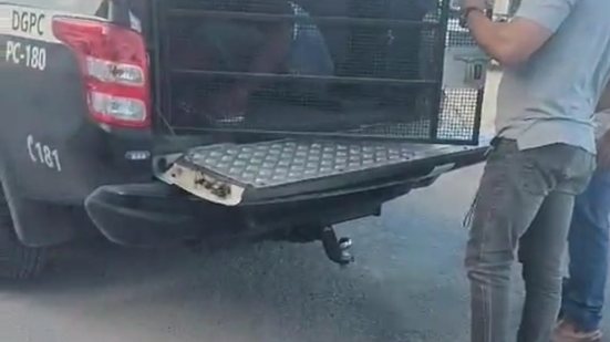 Homem de 45 anos é preso ao chegar ao Fórum e é flagrado com revólver municiado - Foto: Cortesia/PCAL