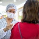 A vacina contra a meningite tipo C é indicada para pessoas de três meses a 80 anos, conforme os protocolos do Ministério da Saúde - Foto: Secom Maceió