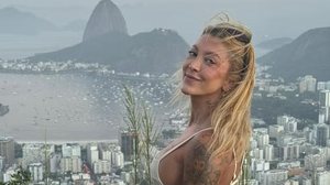 A psicóloga Jéssica Mras passou por uma mastectomia bilateral preventiva ao descobrir mutação no gene BRCA2 - Arquivo Pessoal