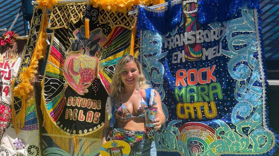 Imagem Felicidade, liberdade e identidade: foliões relatam experiências ao acompanhar o bloco Rock Maracatu