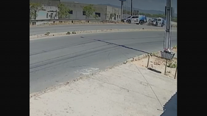 Câmera flagrou colisão entre viaturas da Guarda Municipal em Delmiro Gouveia - Foto: Reprodução