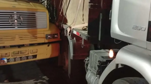 Imagem Caminhoneiro embriagado é preso em flagrante após causar acidente